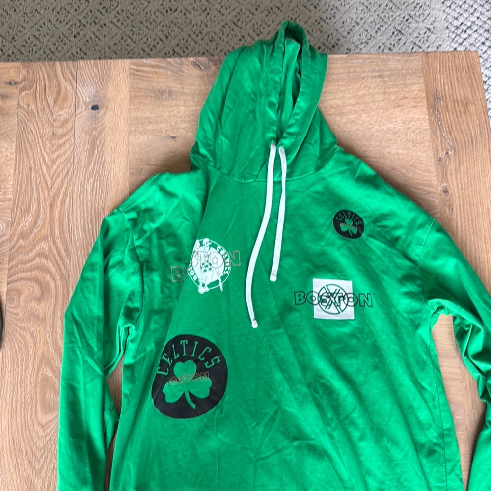 Green Celtics pullover